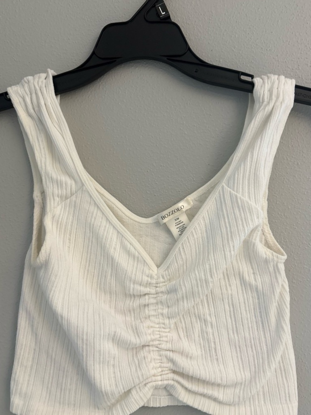 Bozzolo White Ribbed V-Neck Cropped Tank